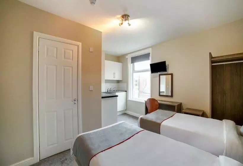 پانسیون Tequila And Dunlin Rooms Southport Central