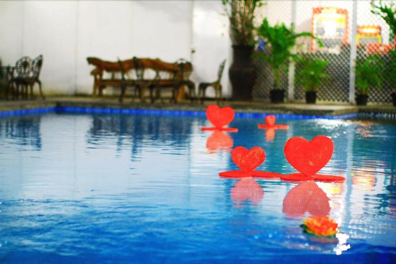 Hotel Kapis Mansions