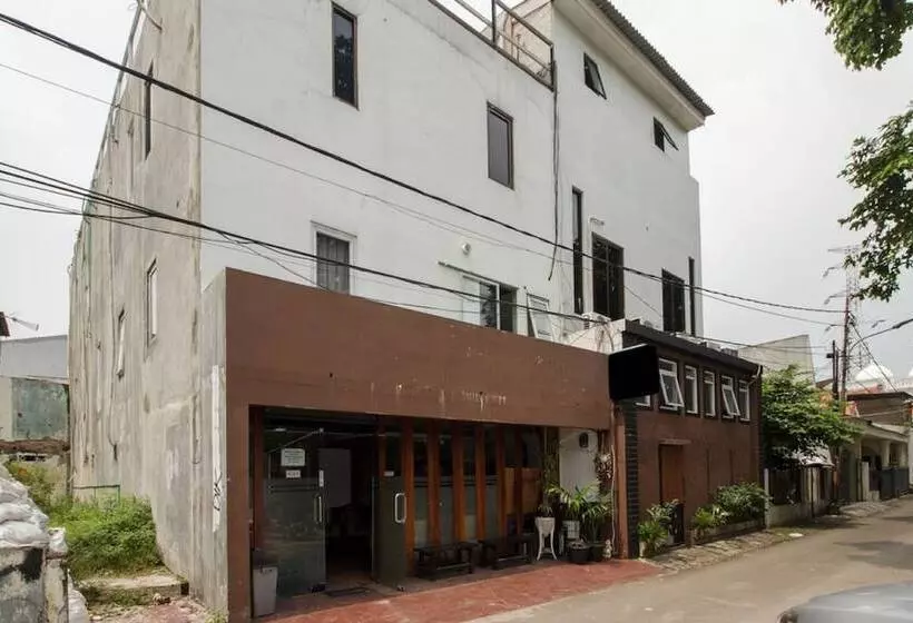 ペンション Reddoorz Syariah At Taman Bendungan Asahan