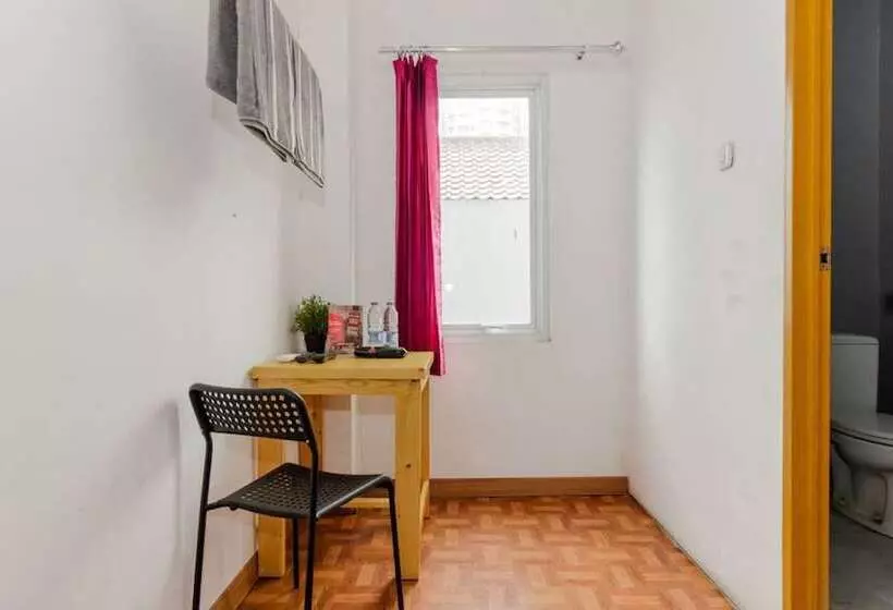 ペンション Reddoorz Syariah At Taman Bendungan Asahan