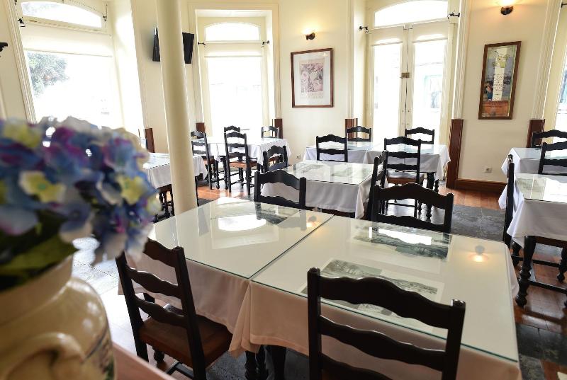 ユースホステル Internacional Azores Boutique