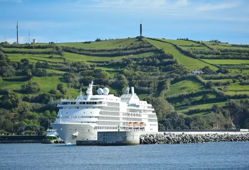 Retkeilymaja Internacional Azores Boutique