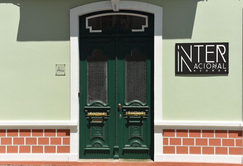 ユースホステル Internacional Azores Boutique
