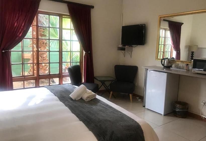 פנסיון Queenspark Lodge