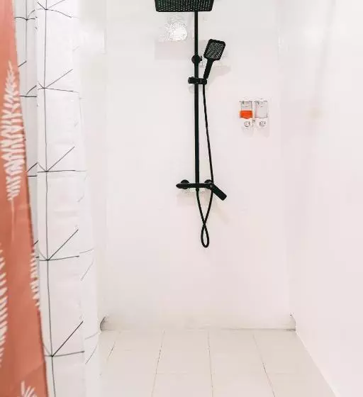Kokos Hostel Padang City