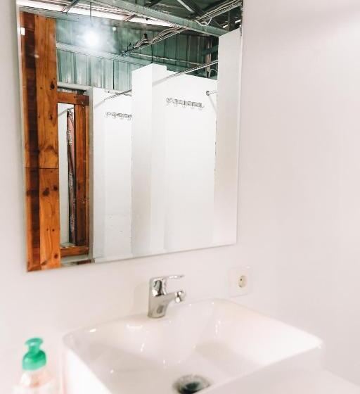 Kokos Hostel Padang City