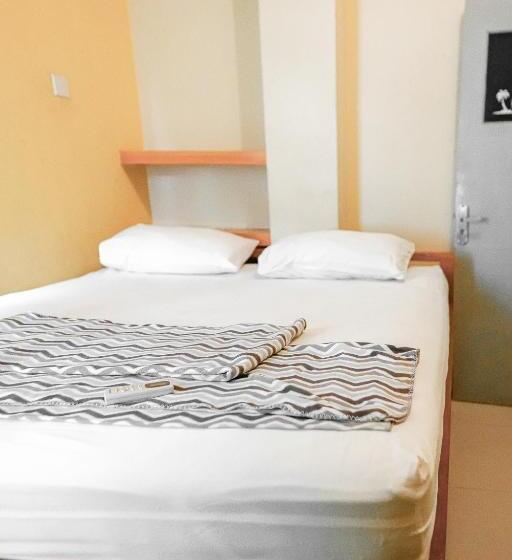 Kokos Hostel Padang City