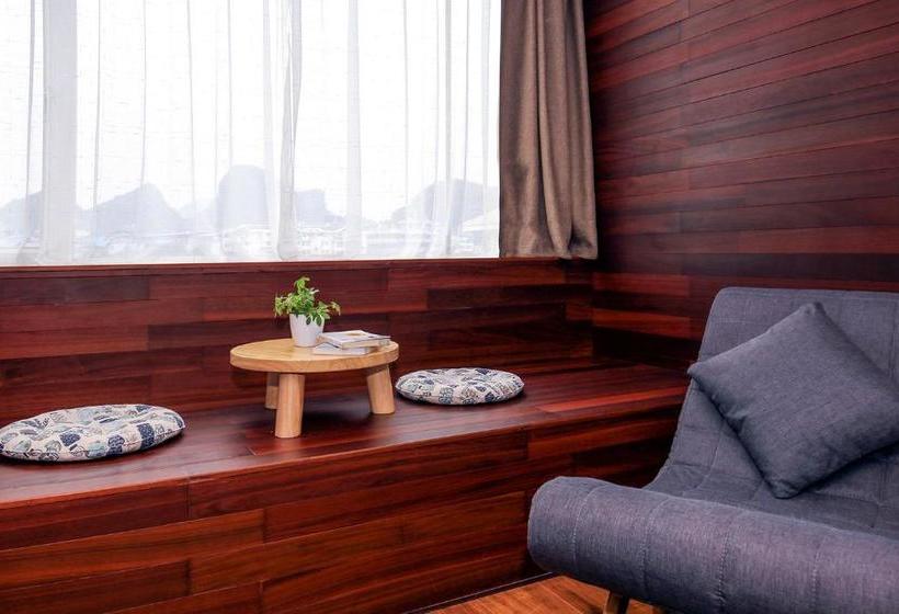 One Carat Hotel Guilin