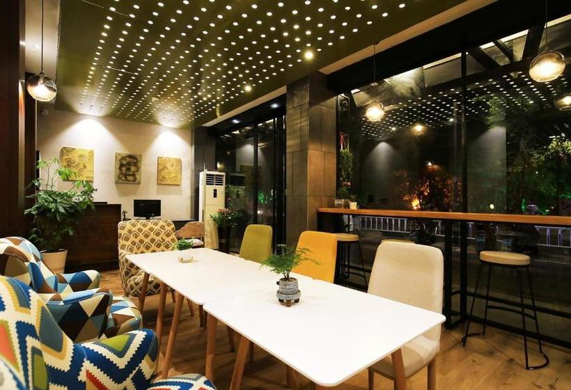 One Carat Hotel Guilin