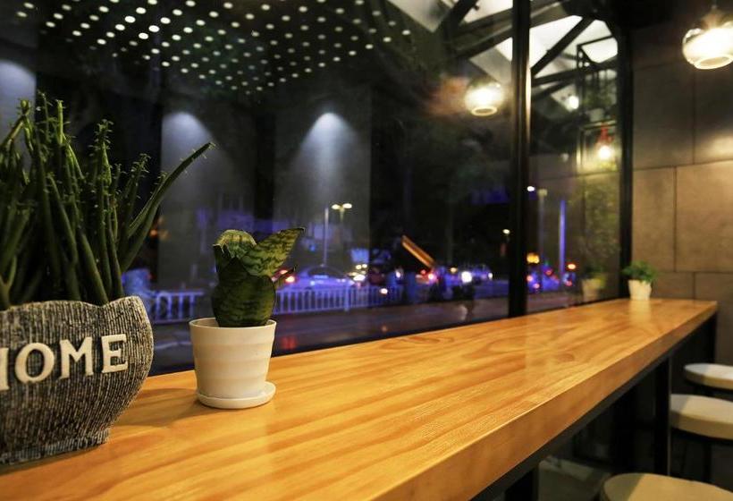 One Carat Hotel Guilin