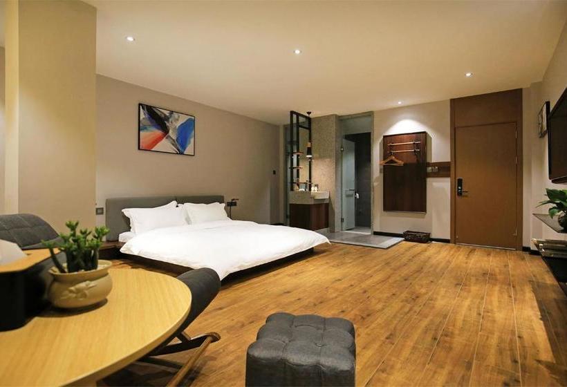 One Carat Hotel Guilin