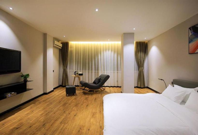 One Carat Hotel Guilin