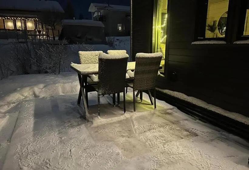 پانسیون Little Aurora Cabin