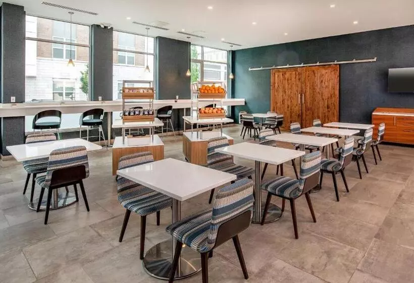 ホテル Element Hampton Peninsula Town Center