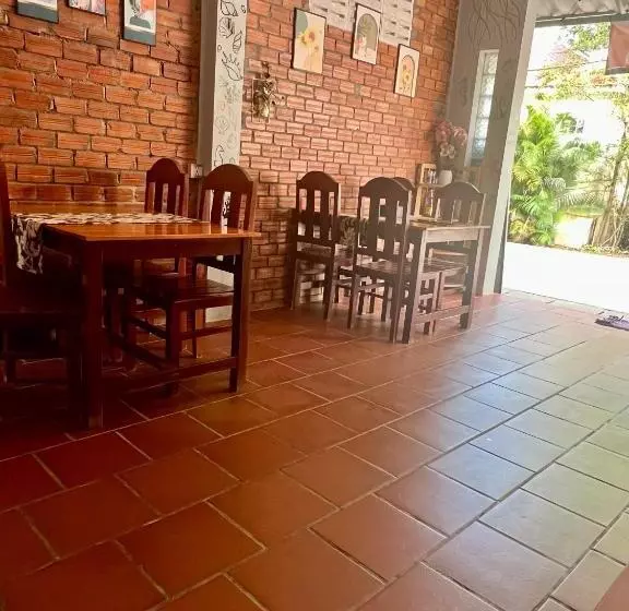 Majatalo Ing Ing Guesthouse