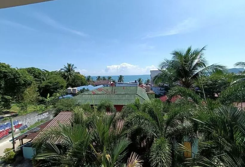 Majatalo Roomy Guesthouse