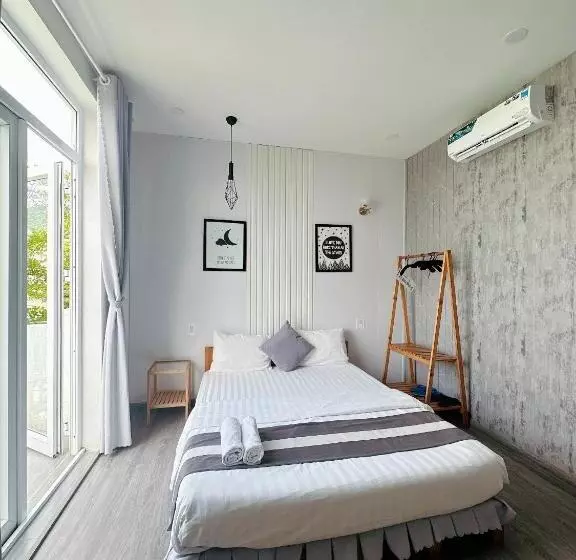 هتل Sele House