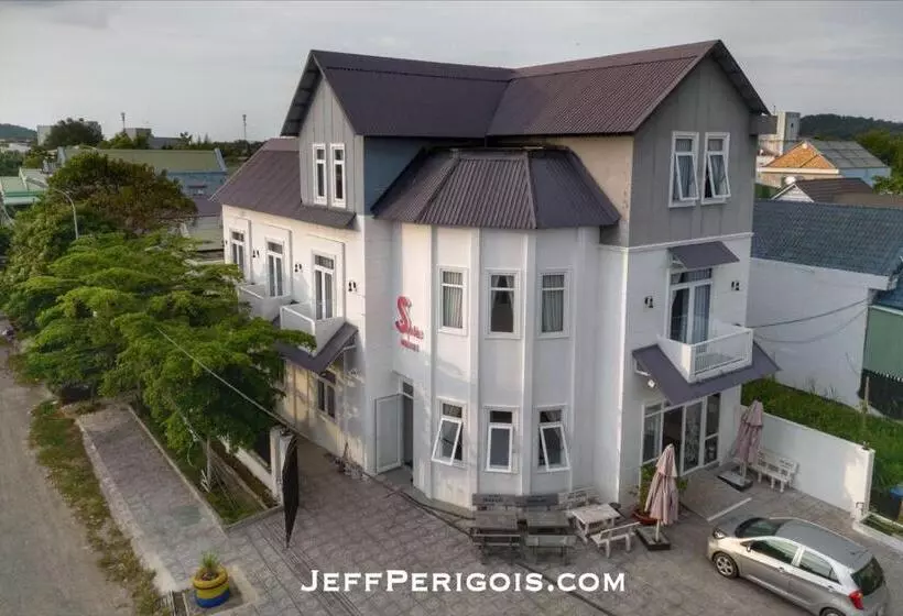 هتل Sele House