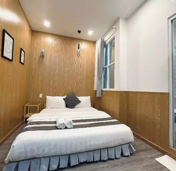 هتل Sele House