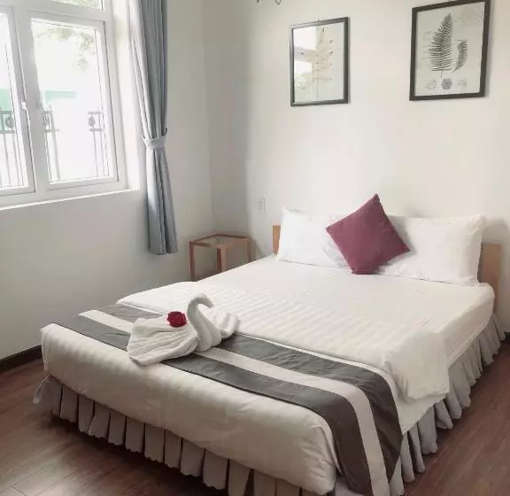 هتل Sele House