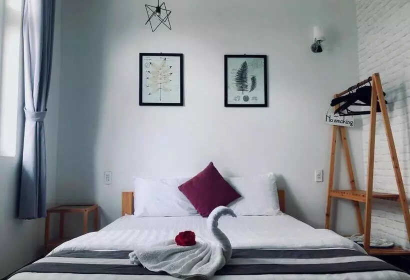 هتل Sele House