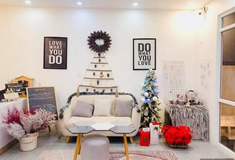 هتل Sele House