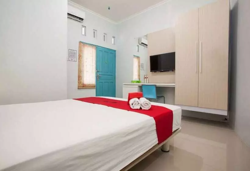 Majatalo Reddoorz Syariah At Kartohardjo Madiun