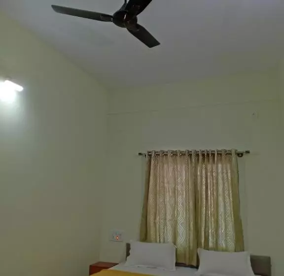 Hotelli Blue Crystal Lodge