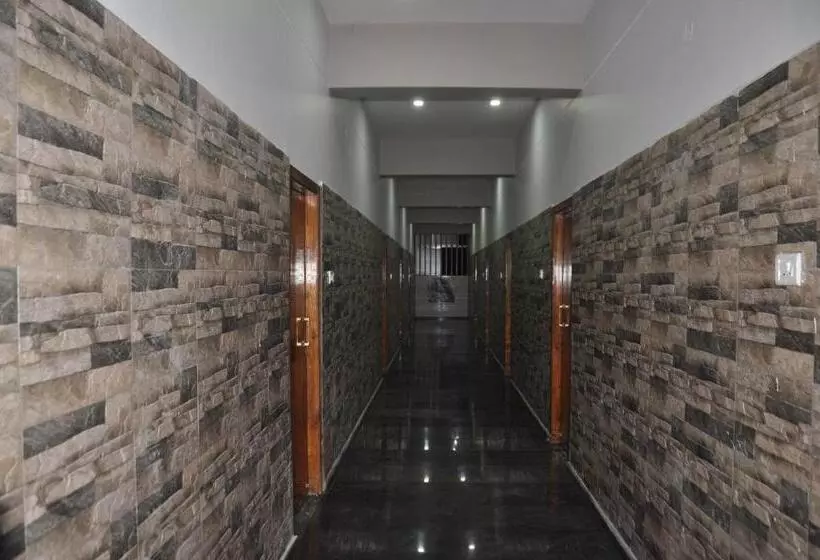 Hotelli Blue Crystal Lodge