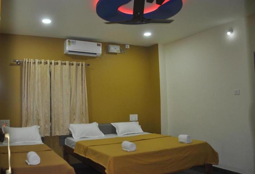 Отель Blue Crystal Lodge