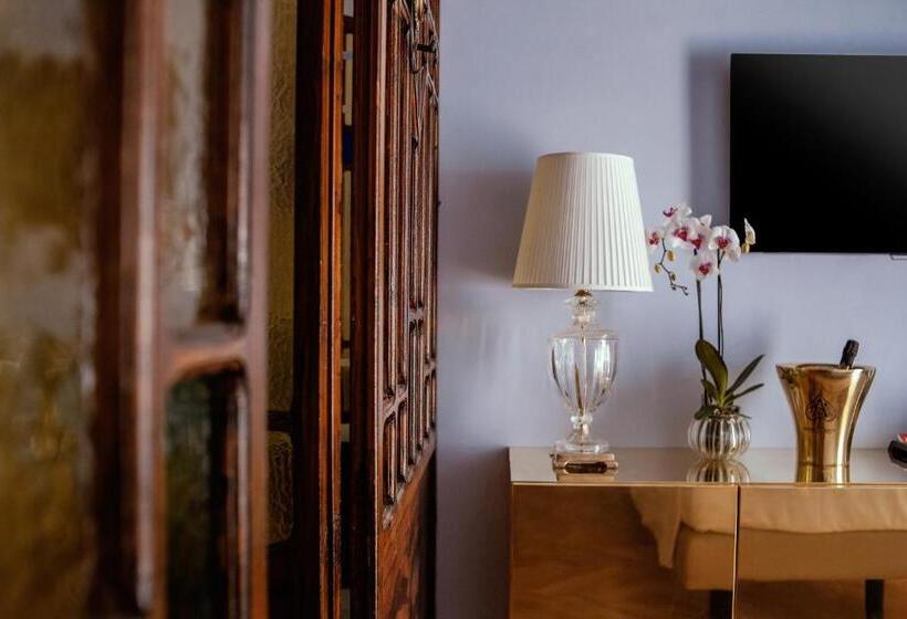 膳宿费 Palazzo Dei Grifoni   Luxury Suites