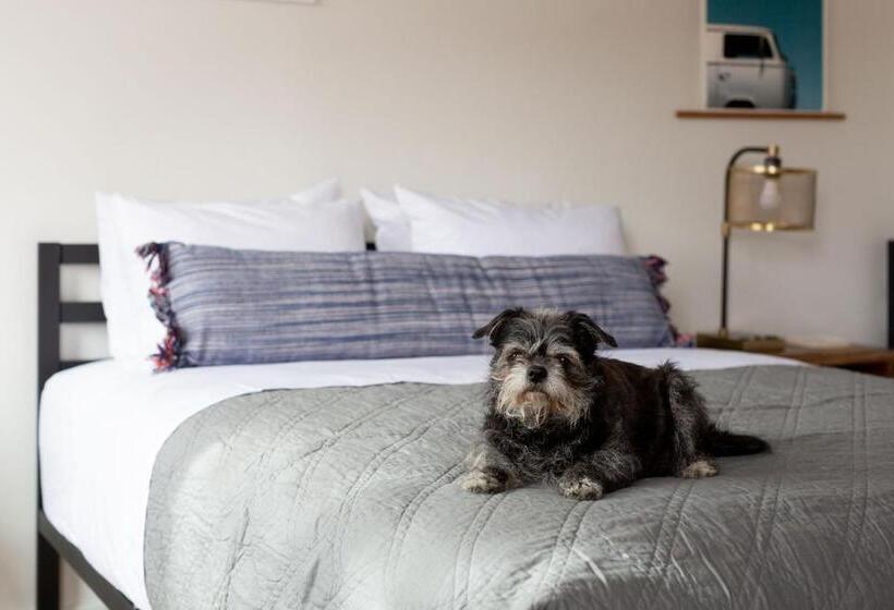 Spoke And Vine Motel