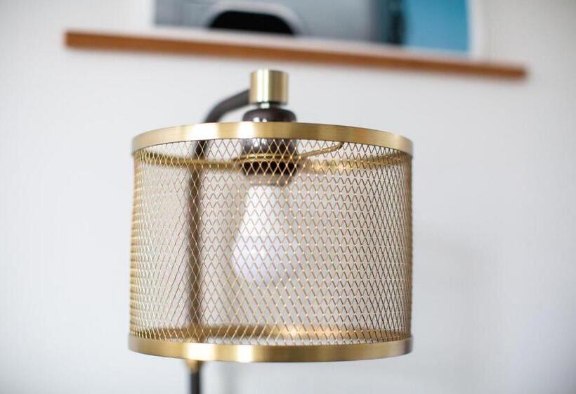 Spoke And Vine Motel