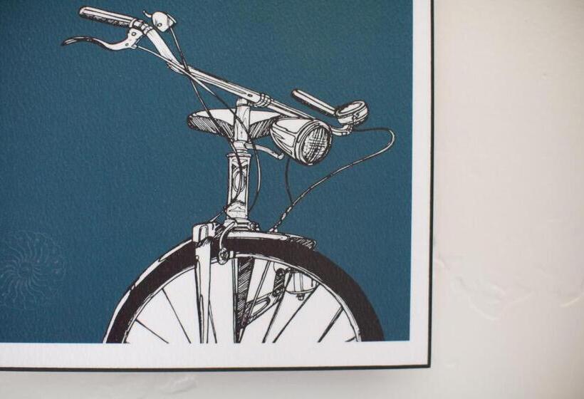 Spoke And Vine Motel