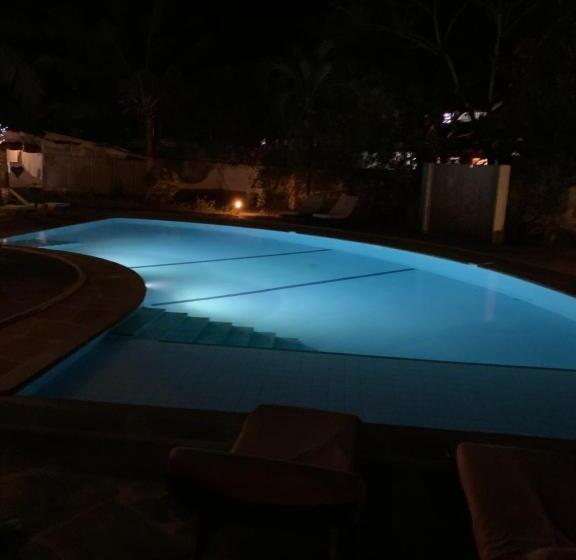 Bed and Breakfast Peekaboo Diani Beach