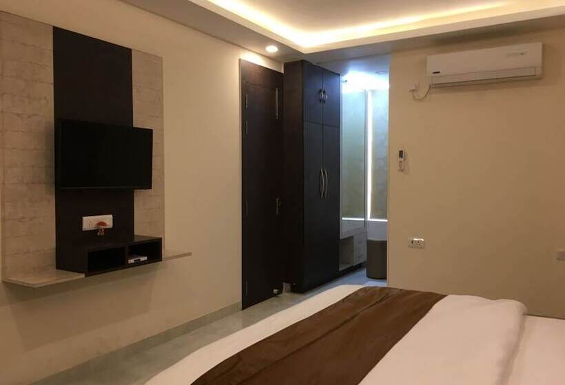 Отель K3 Club Residency