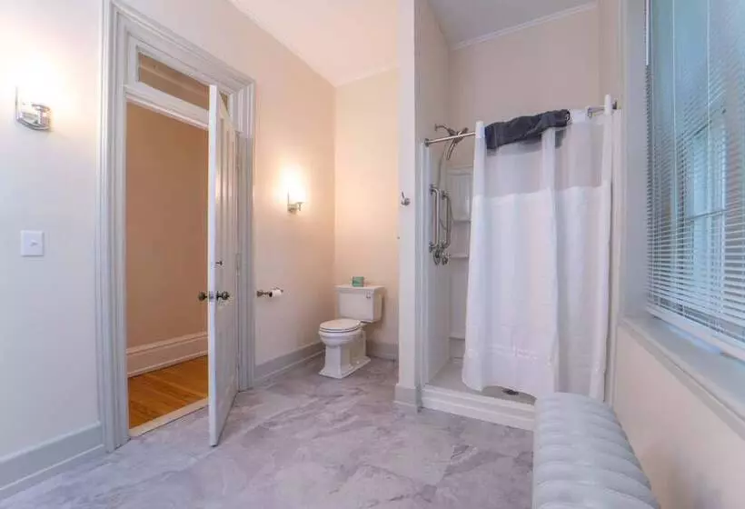 Majatalo Oneida Community Mansion House