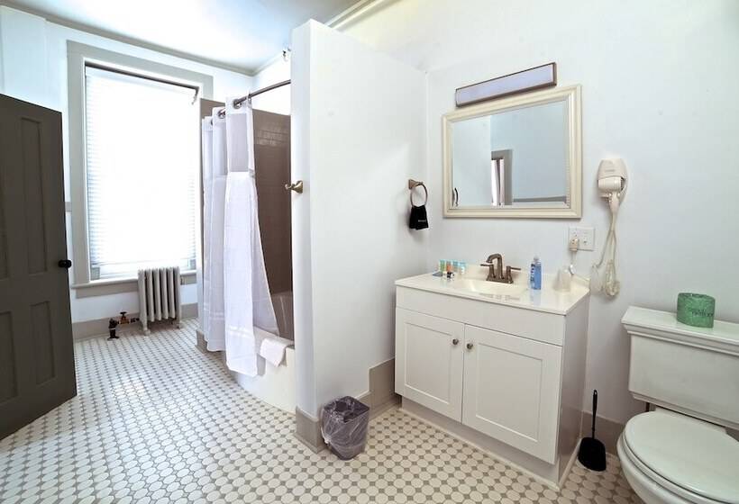 פנסיון Oneida Community Mansion House