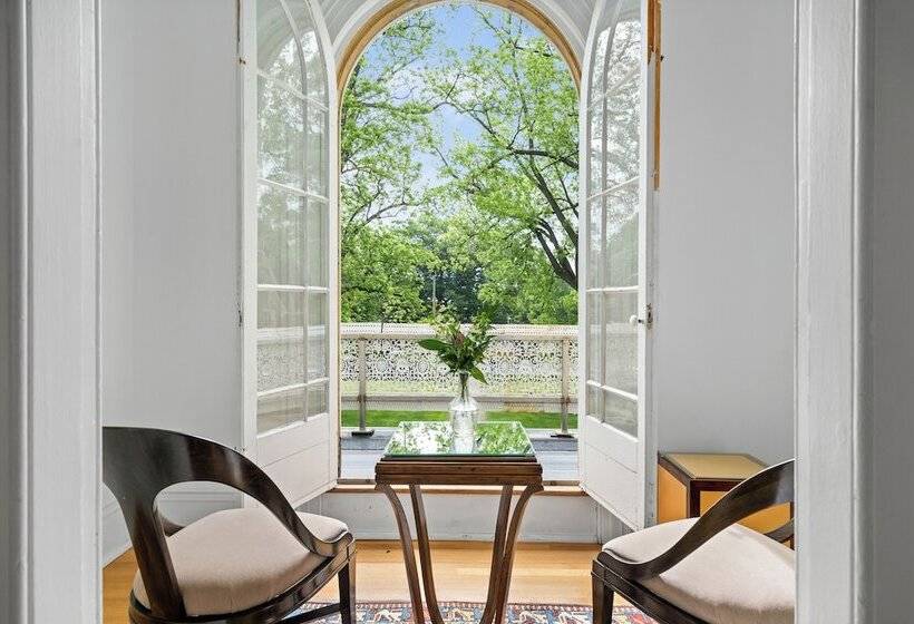 פנסיון The Cape