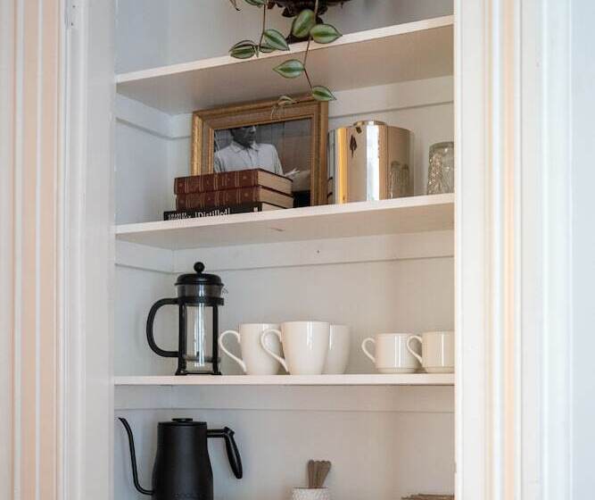 פנסיון The Cape