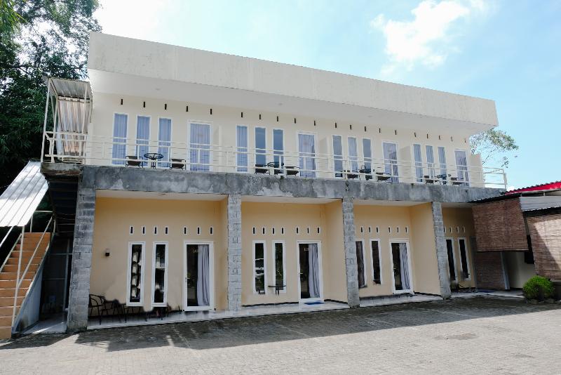 Hotel Oyo 668 Lovina Inn