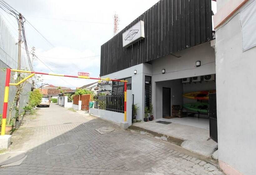 פנסיון Reddoorz Near Graha Saba Ugm