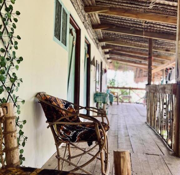 צימר Mawingu Lodge