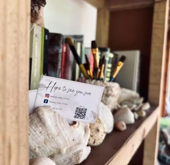 Aamiaismajoitus (B&B) Mawingu Lodge