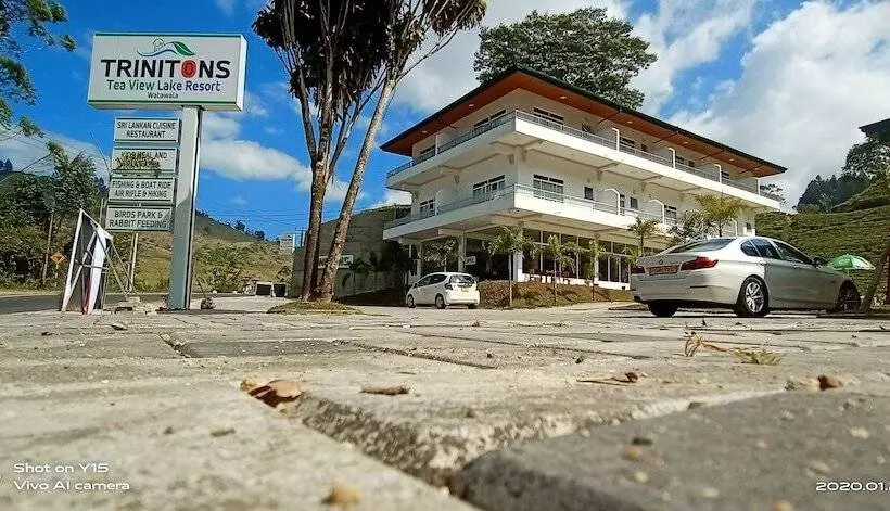 ホテル Trinitons Tea View Lake Resort