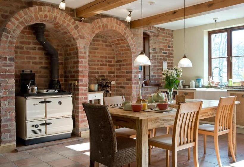 צימר The Larches Ledbury