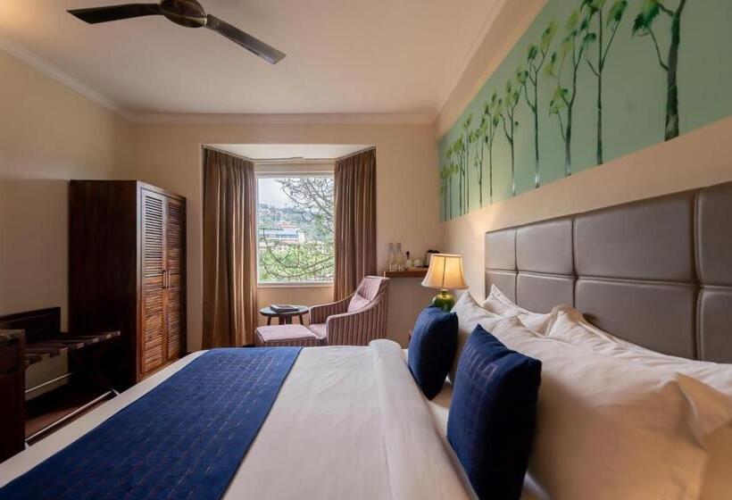 酒店 Larisa Shimla