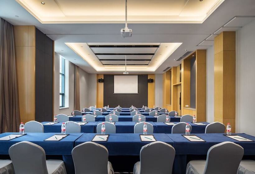 Hotel Ramada By Wyndham Wuhan Hanyang