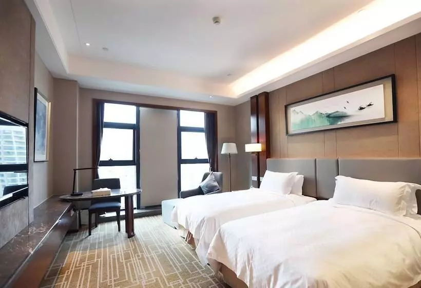 ホテル Ramada By Wyndham Wuhan Hanyang