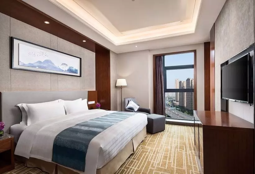 ホテル Ramada By Wyndham Wuhan Hanyang